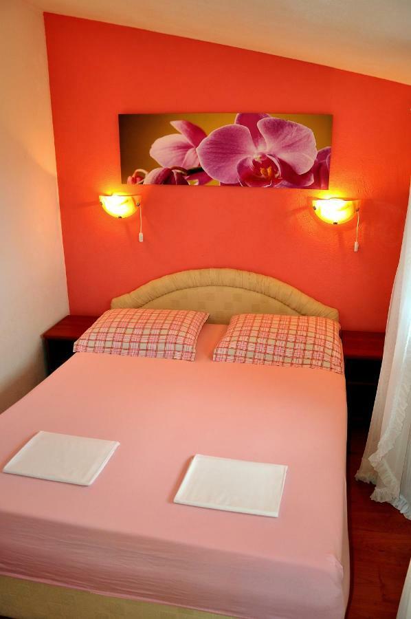 Annika Apartment *
