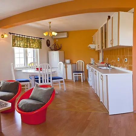 Apartments Villa Annika Slatine Room photo