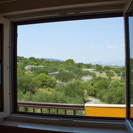 Apartments Villa Annika Slatine Room photo