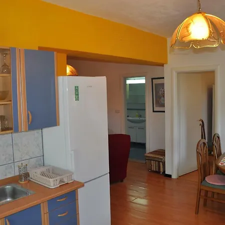 Apartments Villa Annika Slatine Exterior photo