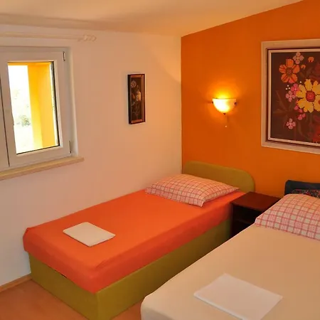 Apartments Villa Annika Slatine Exterior photo