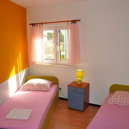 Apartments Villa Annika Slatine Exterior photo