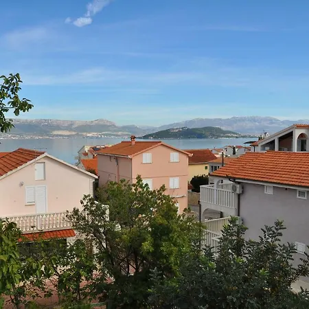 Apartments Villa Annika Slatine Exterior photo