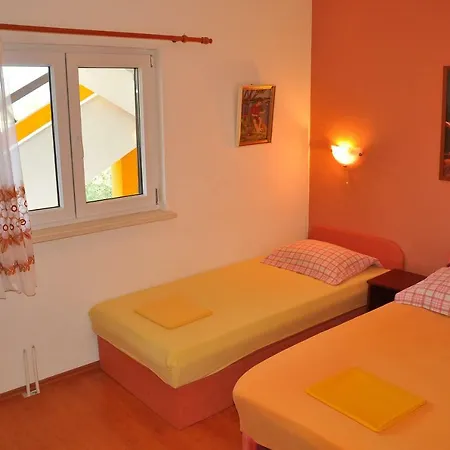 Apartments Villa Annika Slatine Exterior photo